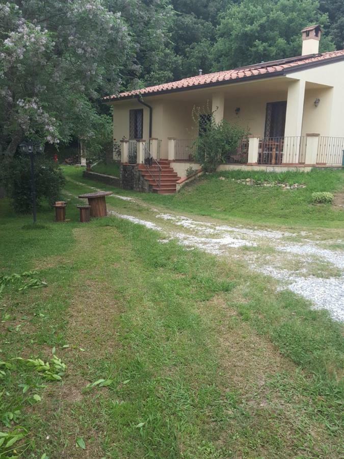 La Casa Della Quercia Guest House Lorenzana Ngoại thất bức ảnh