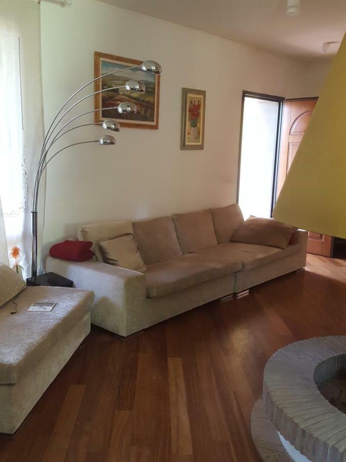 La Casa Della Quercia Guest House Lorenzana Ngoại thất bức ảnh